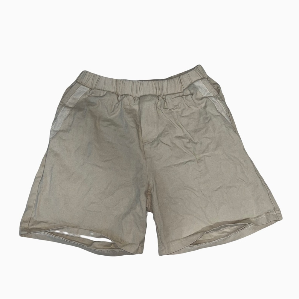 kaki shorts